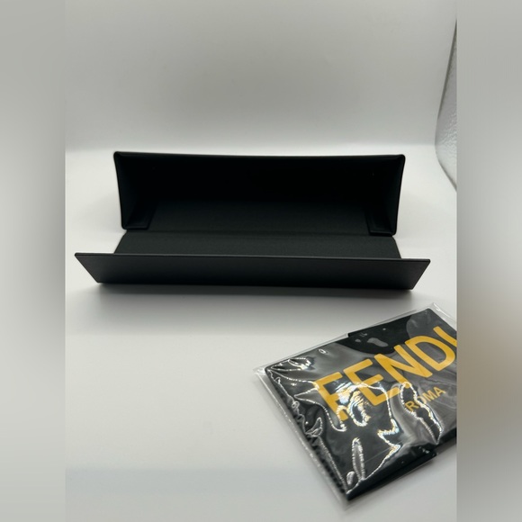 COPY - FENDI/CASE/NEW - Picture 4 of 4